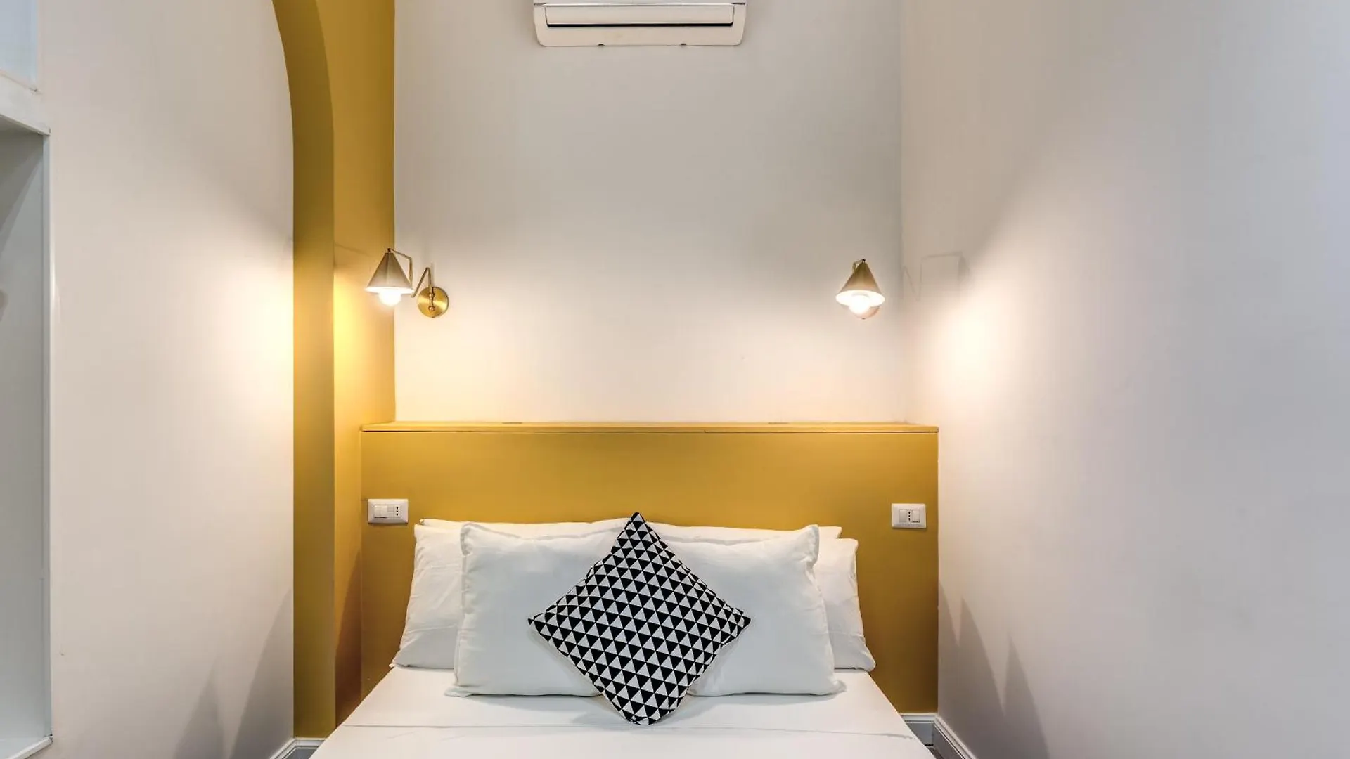 Casa Kamilla Napoli Apartment 0*, Naples Italy