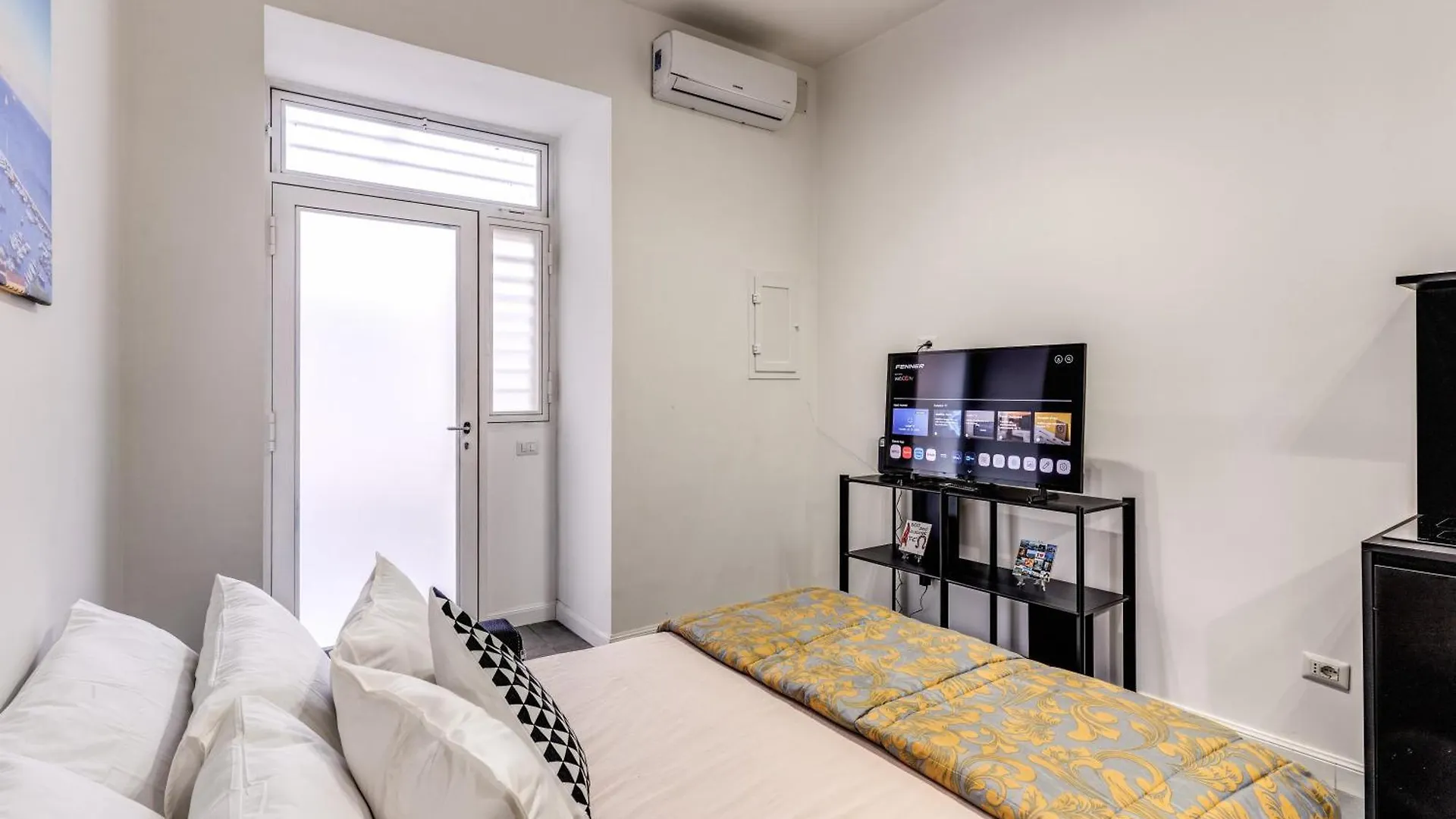 Casa Kamilla Napoli Apartment  Naples